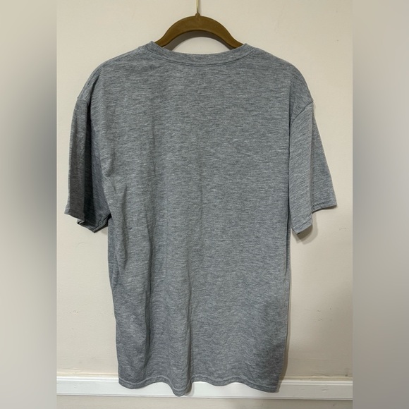 Elmo Mom of the Birthday Boy Short Sleeve Heathered Gray Tee Shirt | Size Large - Picture 2 of 4